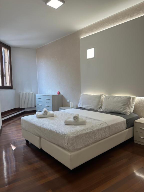 Cavour Luxury Apartments - 15