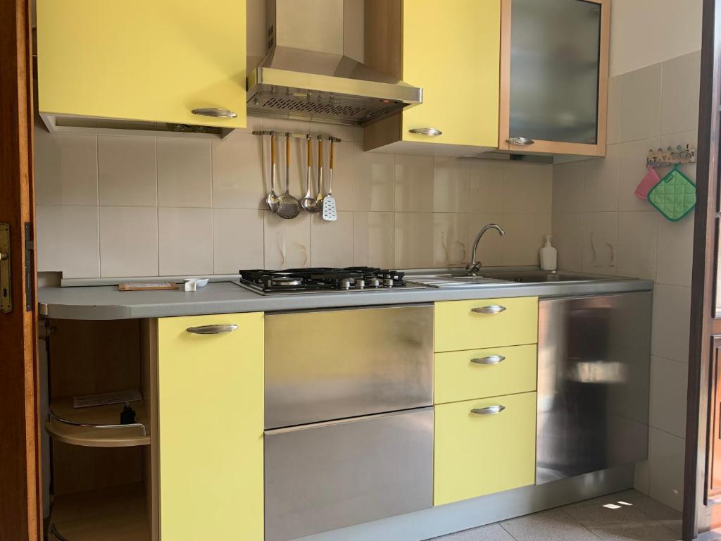 Kuchyň nebo kuchyňský kout v ubytování A casa di Atti