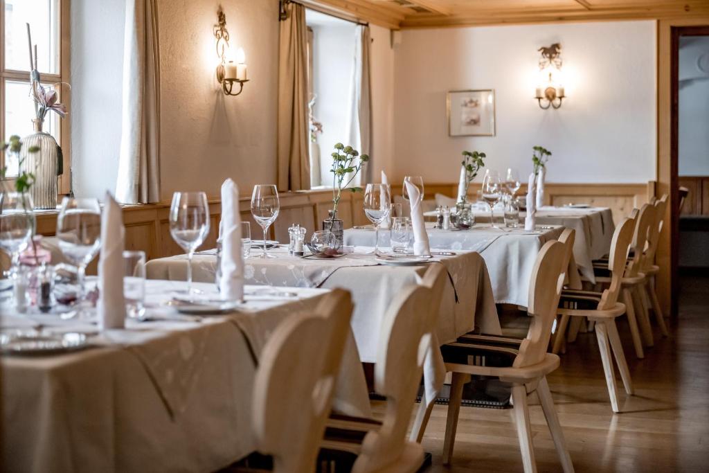 Restaurace v ubytování Hotel Rössle Superior