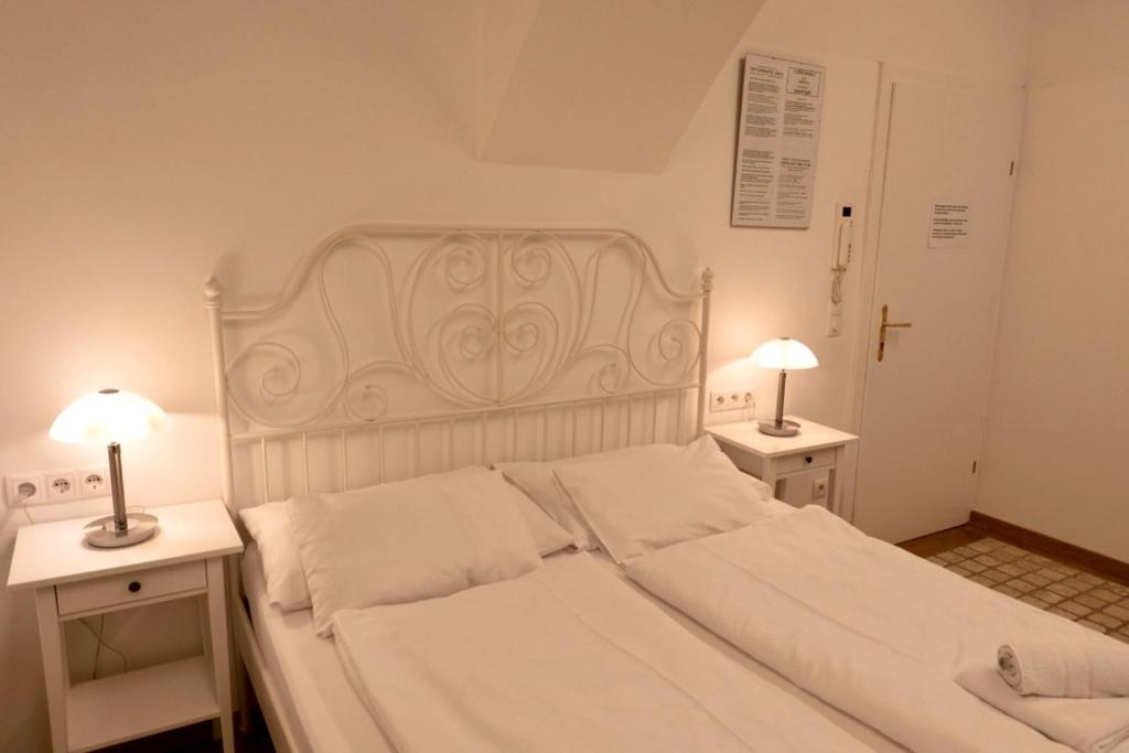 Modern Studios near City Center - Resim 33