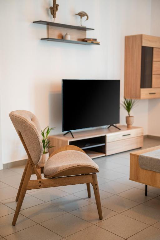 TV a/nebo společenská místnost v ubytování New Modern Apartment in Kos Center