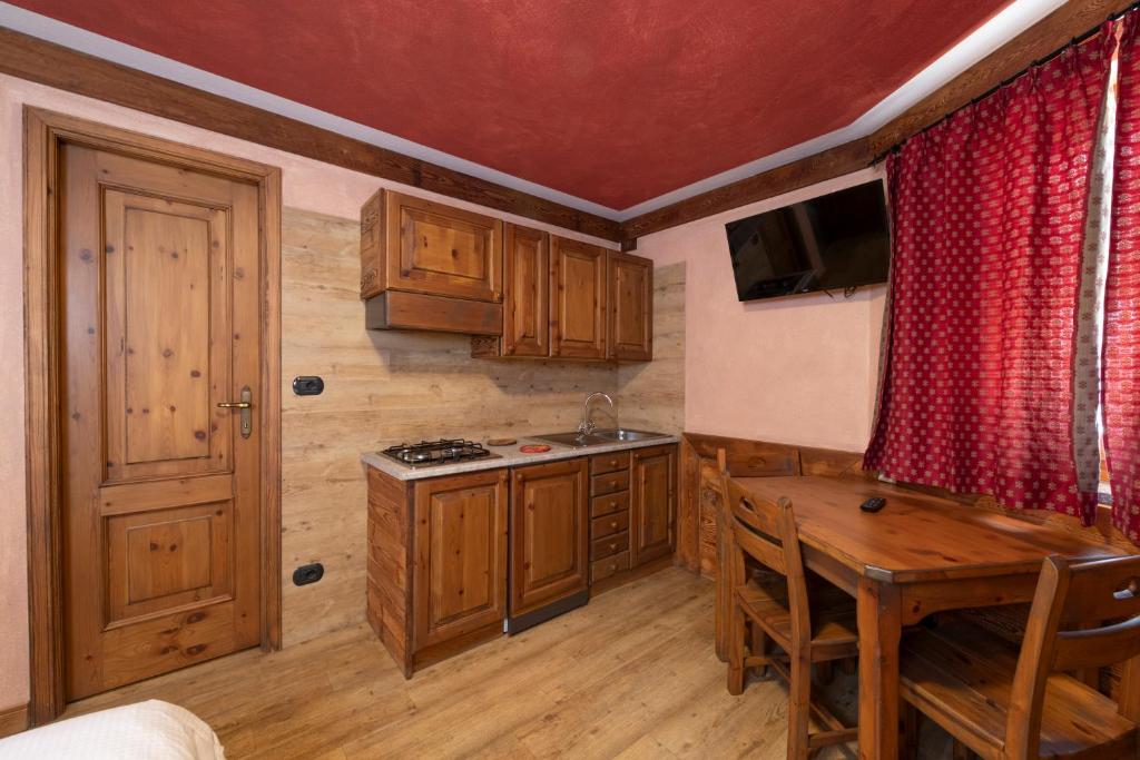 Kuchyň nebo kuchyňský kout v ubytování Maison de leon