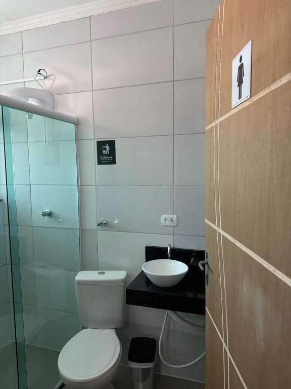 Koupelna v ubytování Guaru Inn Hostel