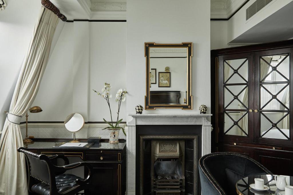 41 photo