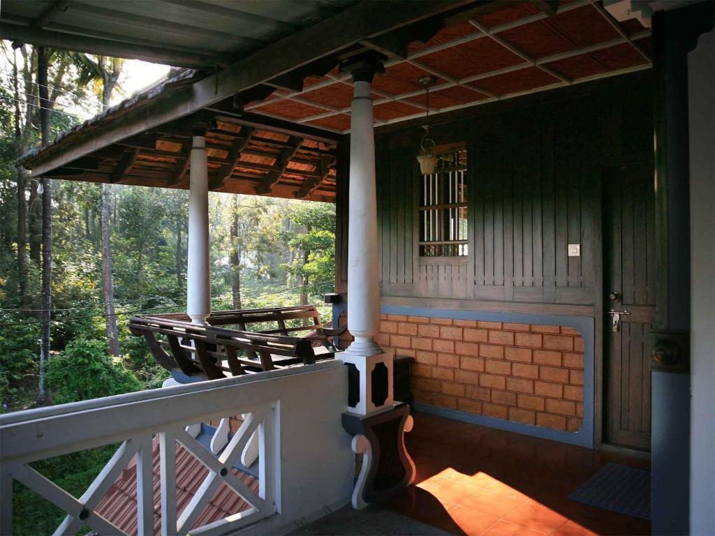 Kairali Palace Home Stay - Camera Doppia Con Balcone