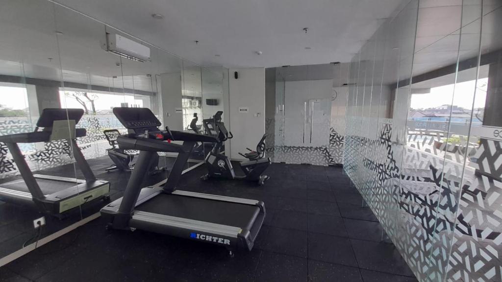 Fitness centrum a/nebo fitness zařízení v ubytování Nemuru Grand Suites
