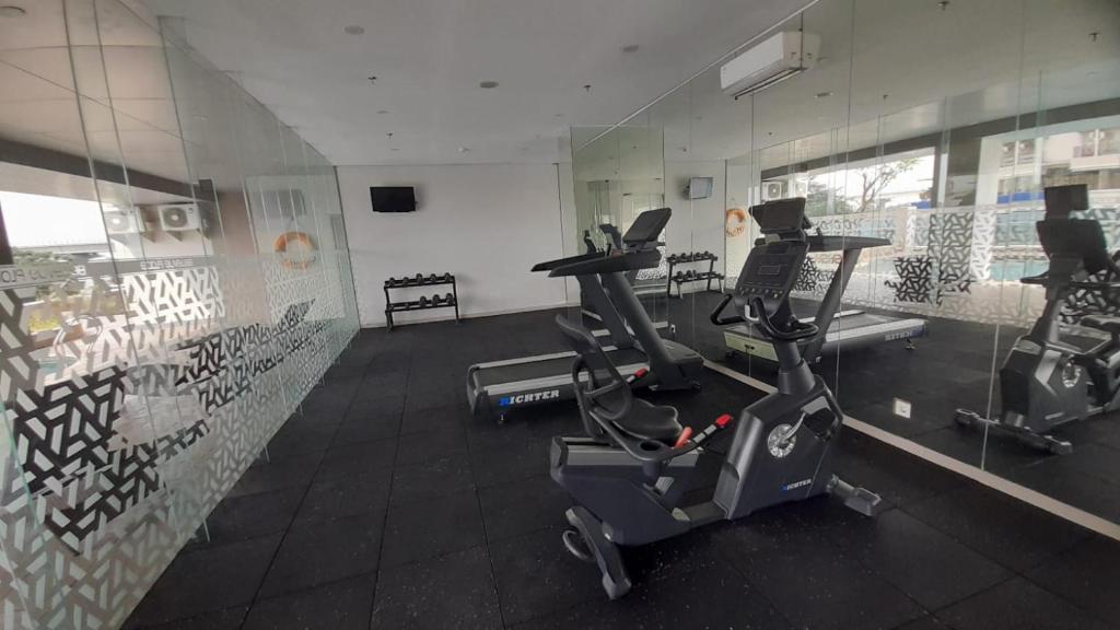 Fitness centrum a/nebo fitness zařízení v ubytování Nemuru Grand Suites