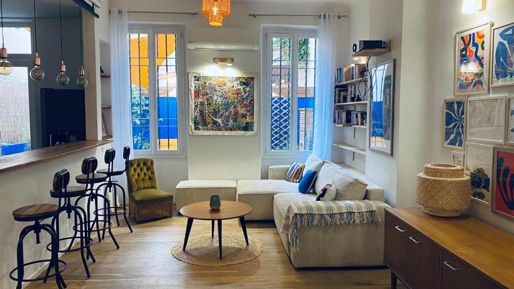 Posezení v ubytování Liberté et élégance au coeur de Marseille