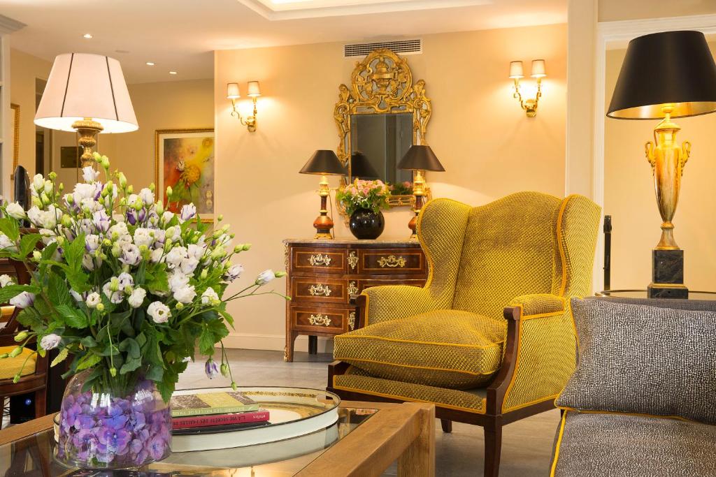 Hôtel Le Relais des Halles - Resim 5