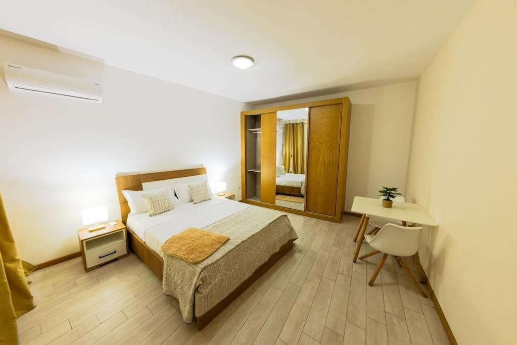 Ένα ή περισσότερα κρεβάτια σε δωμάτιο στο Jet Ap & Car 12 - AC