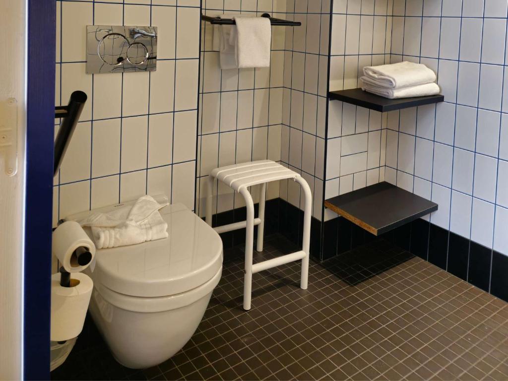 Koupelna v ubytování ibis Styles Dijon Central