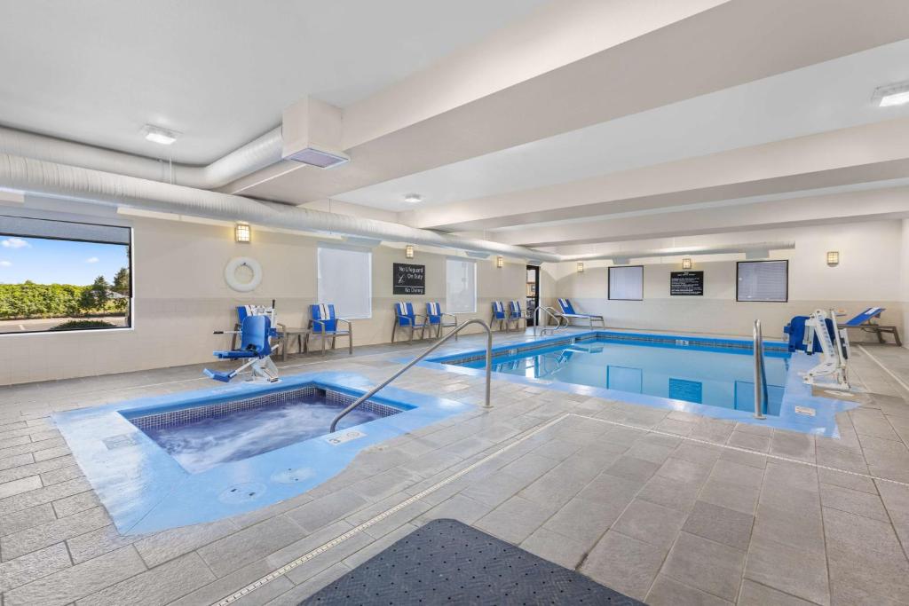 Bazén v ubytování Hampton Inn Pendleton nebo v jeho okolí