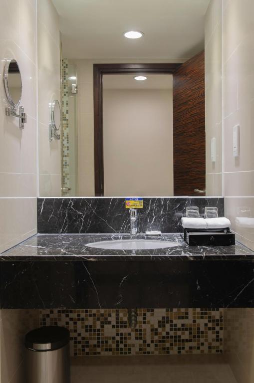 Suite Gia Đình