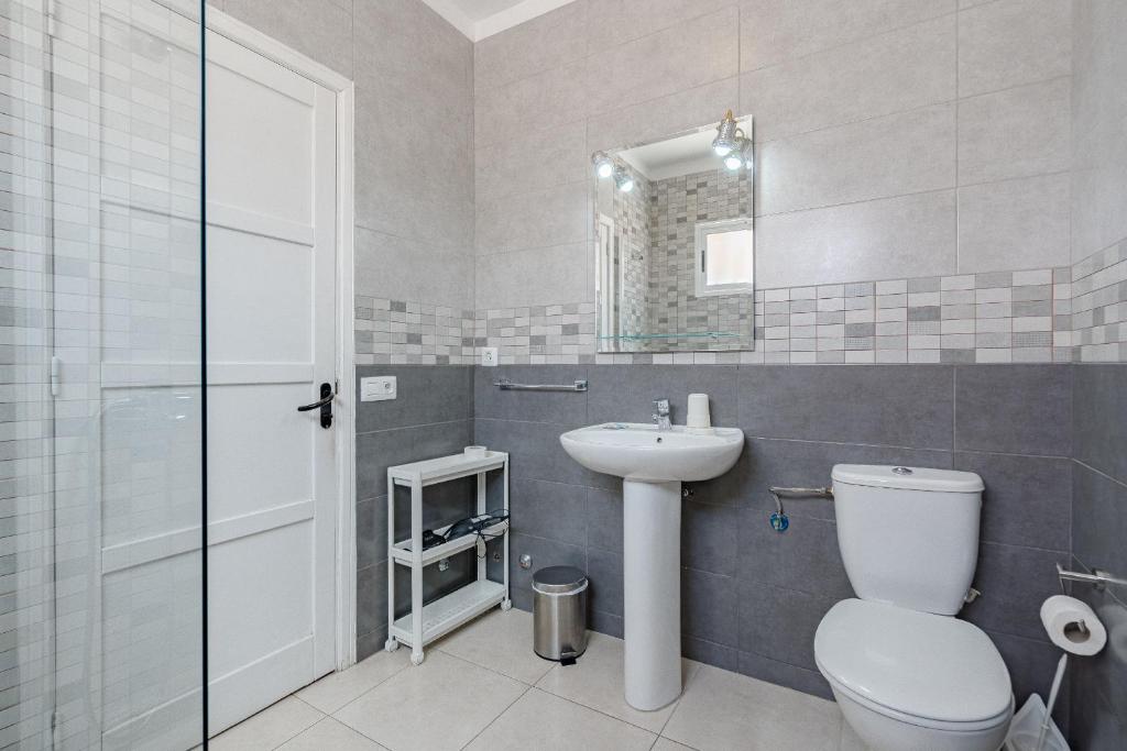 Kúpeľňa v ubytovaní Apartamentos Orlando Costa Adeje