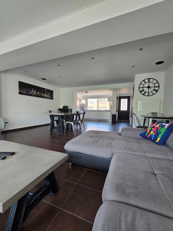 Photo de la galerie de l'établissement Maison spacieuse, agréable et ensoleillé, à Coudekerque-Branche