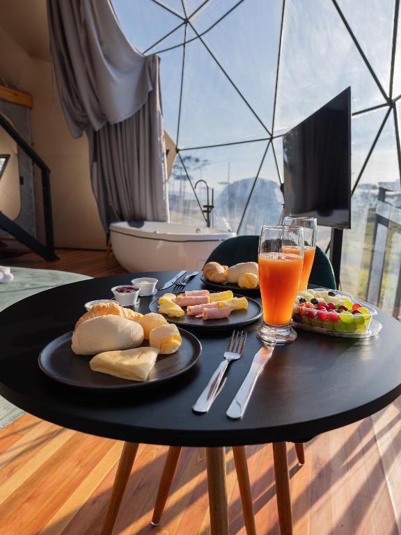 Toit of the luxury tent aladel või selle läheduses