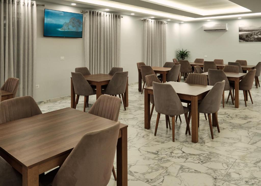 Posezení v ubytování Montflux Hotel