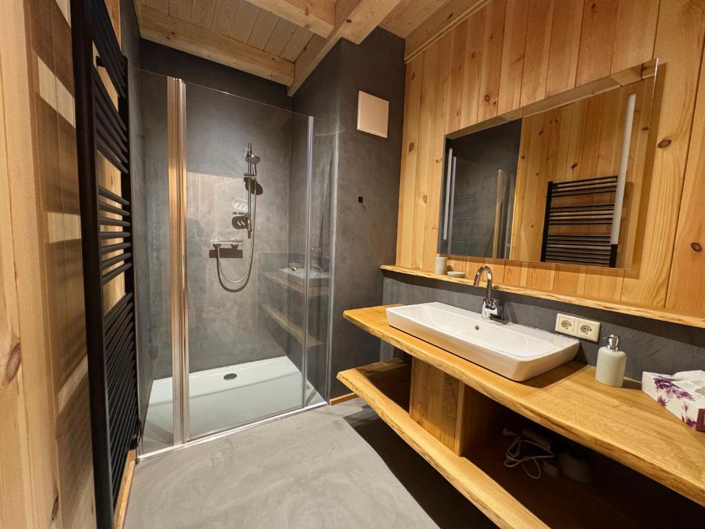 Koupelna v ubytování Bio-Hof Lexmühle