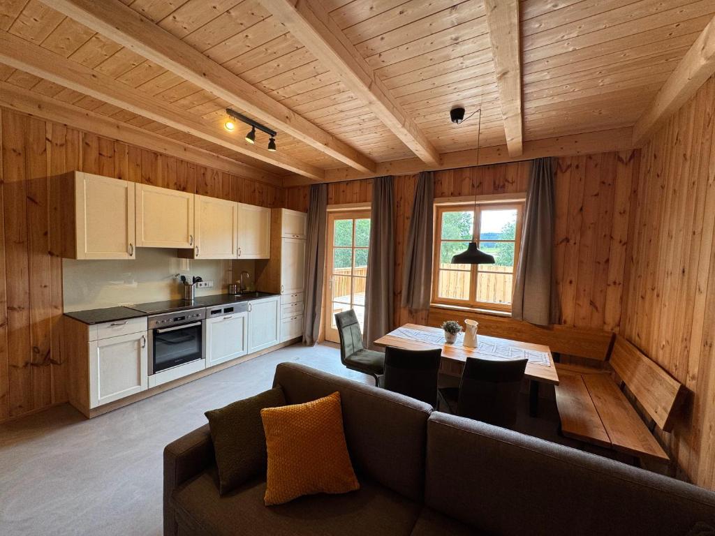 Kuchyň nebo kuchyňský kout v ubytování Bio-Hof Lexmühle