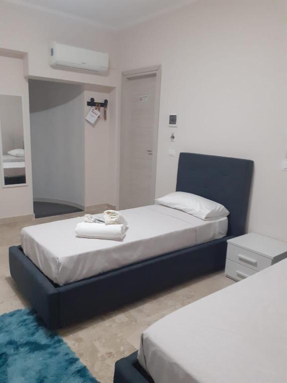 LOVELY BIANCO - Rooms & Apartment - Twin Room