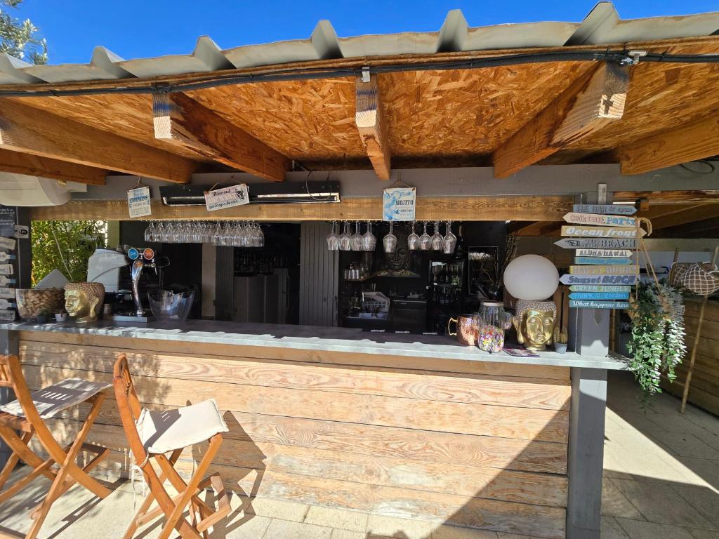 Restaurace v ubytování Les Loges du Luberon