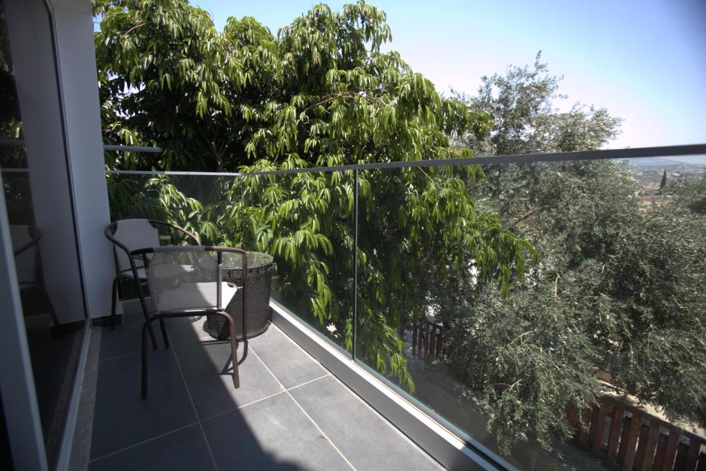 Balkón nebo terasa v ubytování Neptune Hotel Apartments Paphos