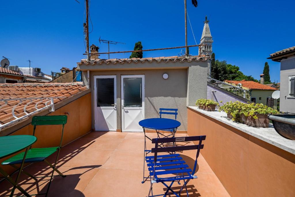 House Grisia 33