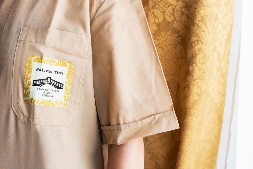 Certifikát, hodnocení, plakát nebo jiný dokument vystavený v ubytování Palazzo Titti Rialto Suites