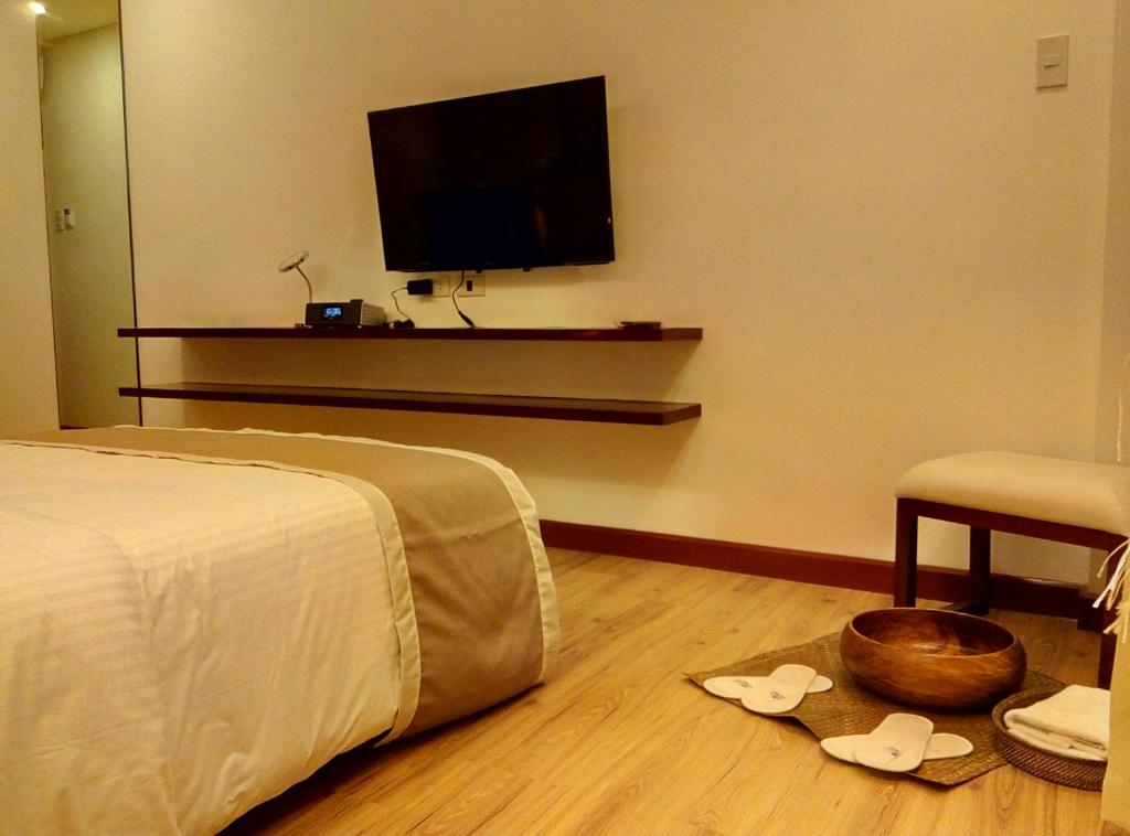 TV a/nebo společenská místnost v ubytování Shore Time Hotel Boracay