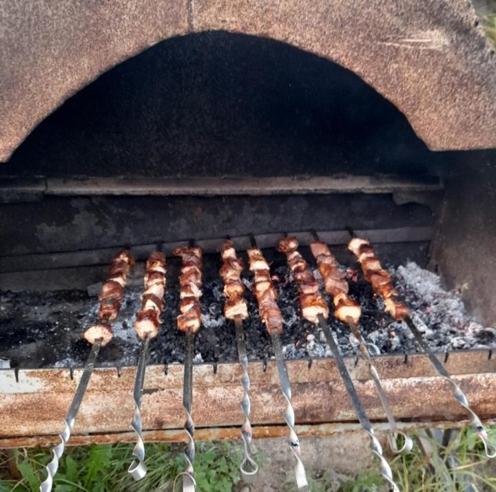 Gril dostupný pro hosty v prázdninového domu