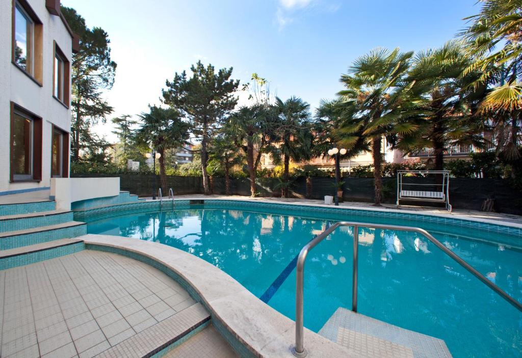 Swimming pool sa o malapit sa HOTEL la SERENISSIMA TERME & SPA