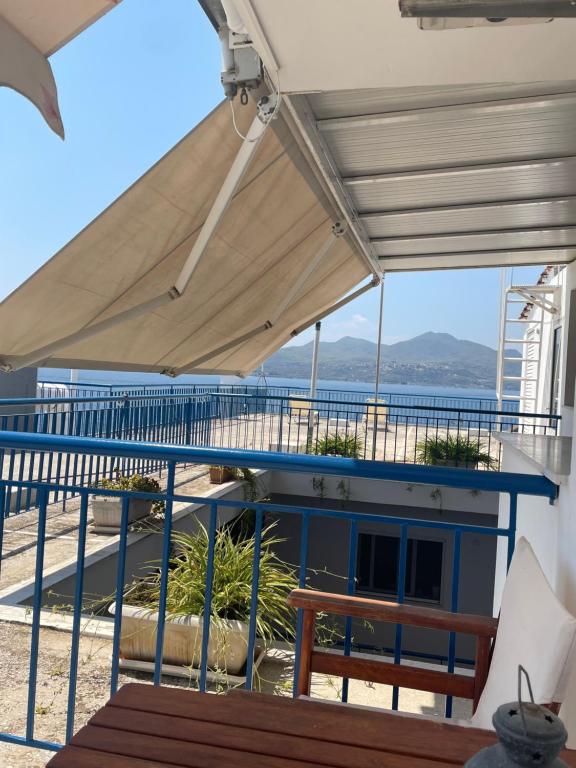 A balcony or terrace at Glaros Studios