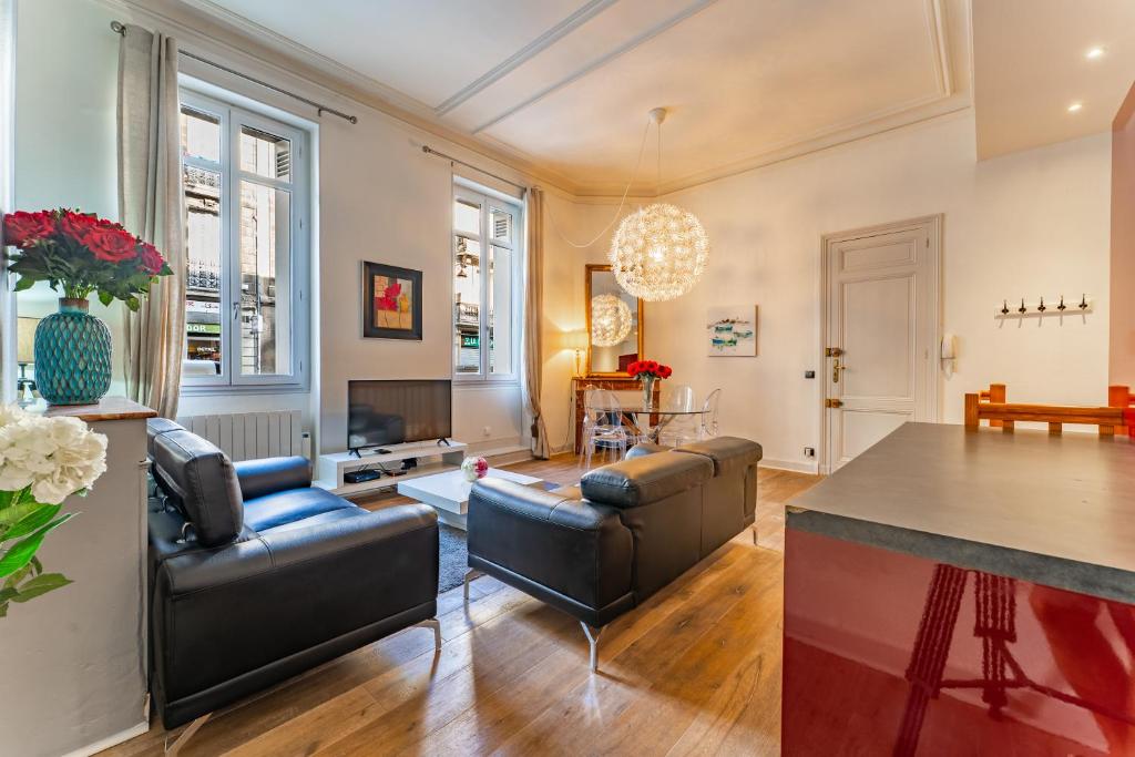 Magnifique Appartement au Cœur du Quartier Historique Saint-Michel - Superior Apartment