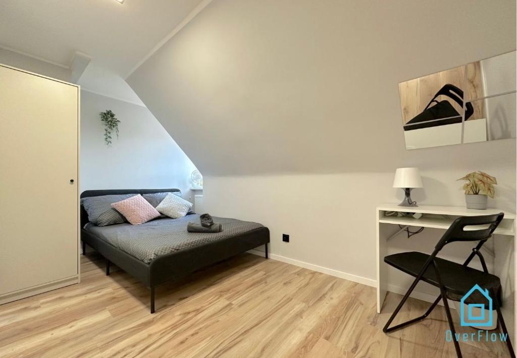 Posezení v ubytování Future Room - 10 Minutes to Gdańsk Old Town