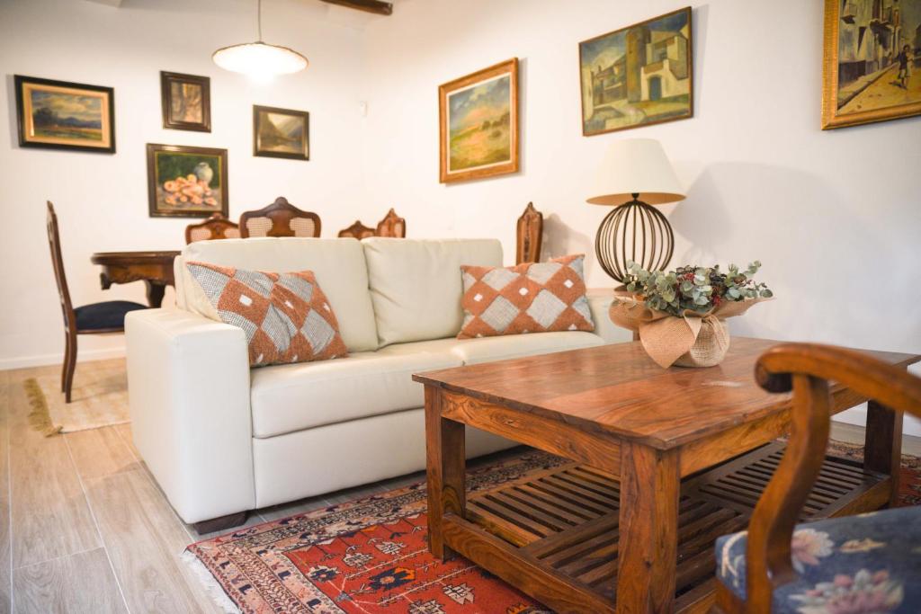 Zona de estar de Mediterranean house next to the beach