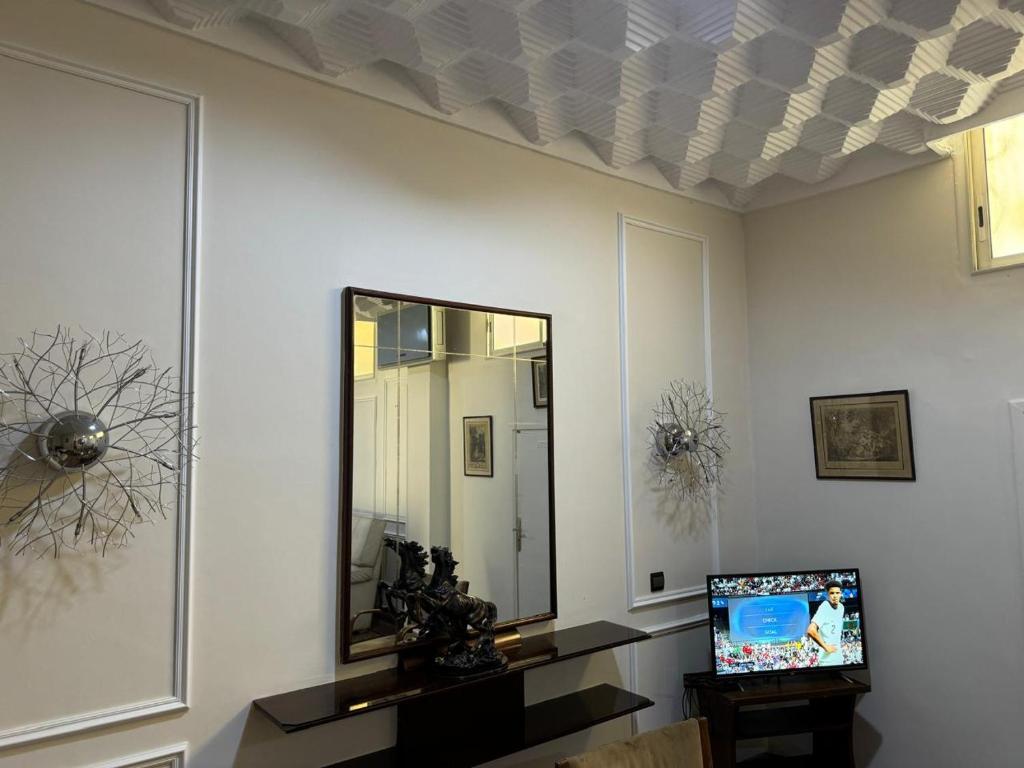 TV a/nebo společenská místnost v ubytování Hôtel Mauritania