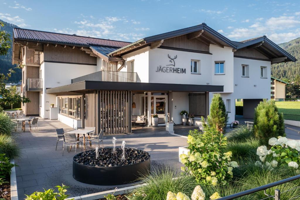 Budova, kde se aparthotel nachází
