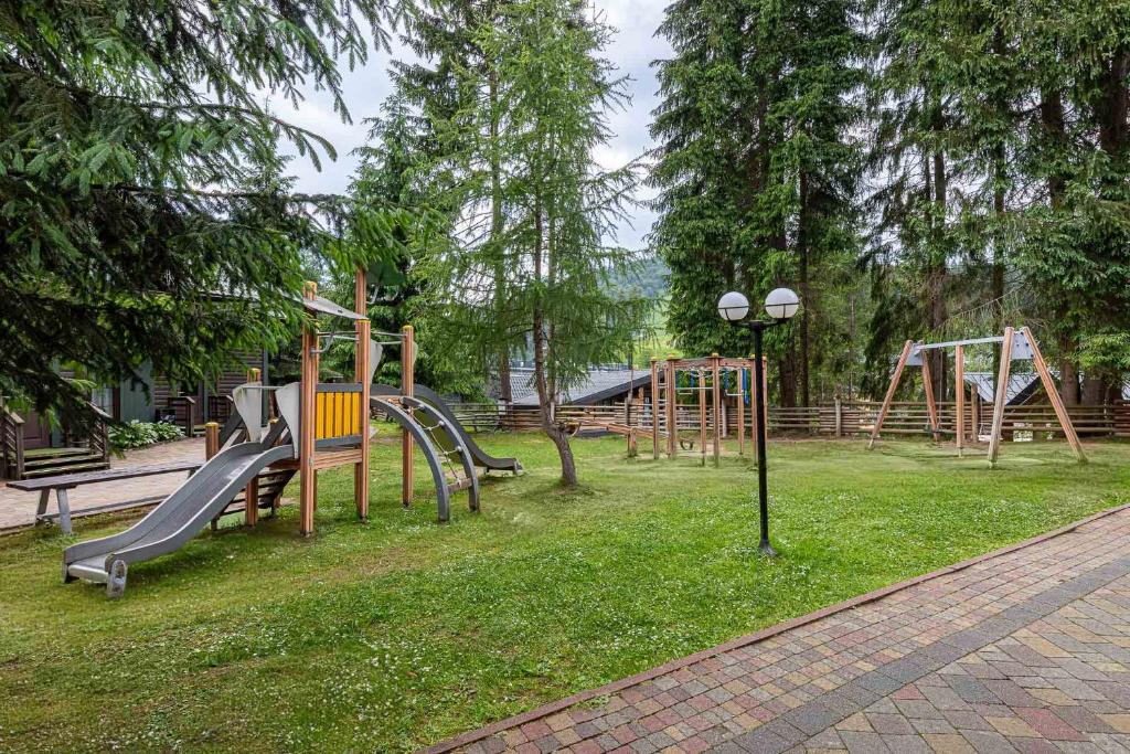 Herní místnost nebo prostor pro děti v ubytování Bukovel Apart