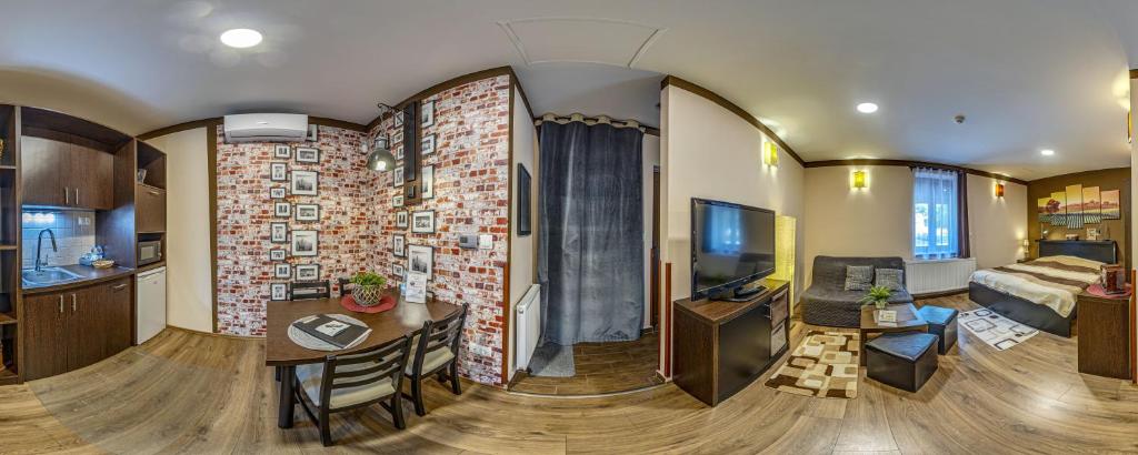 Napraforgó Wellness Ház és Panzió - Superieur Appartement Met Balkon