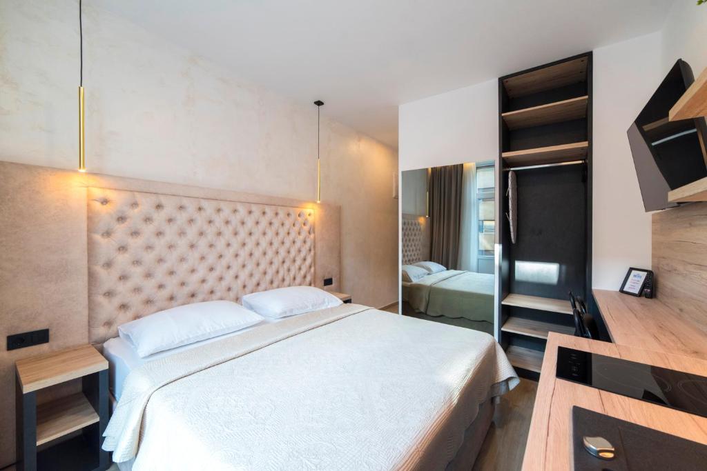 Evita Apartments Zagreb - Modern Studios in the City Center - 5