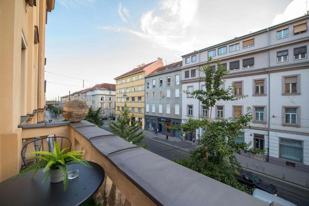 Evita Apartments Zagreb - Modern Studios in the City Center - 9