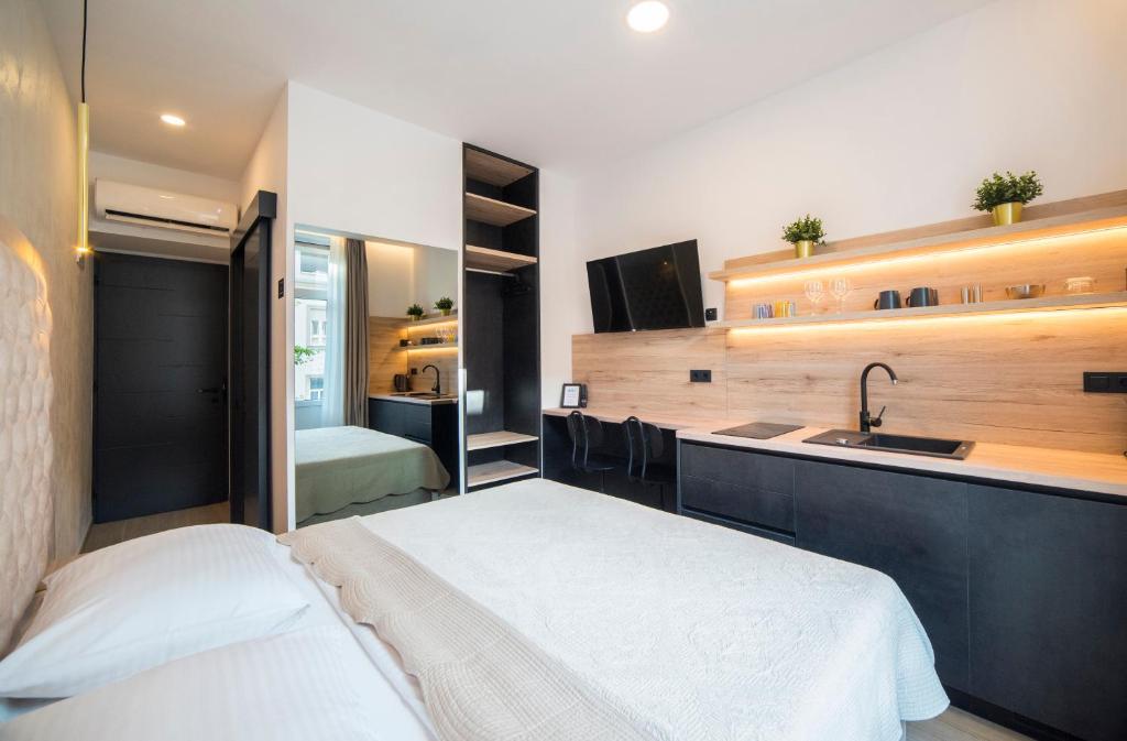 Evita Apartments Zagreb - Modern Studios in the City Center - 4