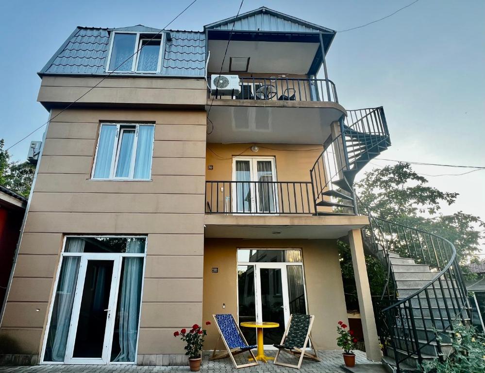 Ảnh trong thư viện ảnh của Guest House Leon ở Batumi