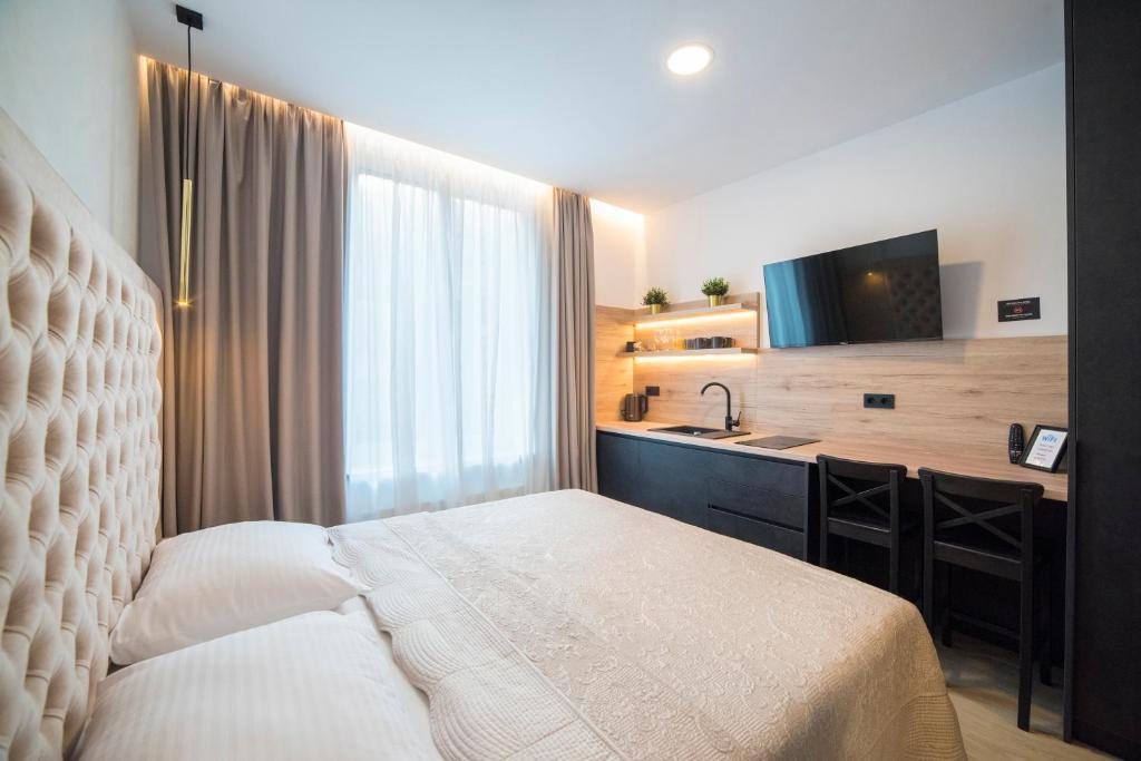 Evita Apartments Zagreb - Modern Studios in the City Center - 14