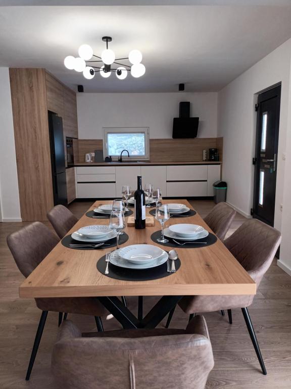 Kuchyň nebo kuchyňský kout v ubytování Villa Magdalena