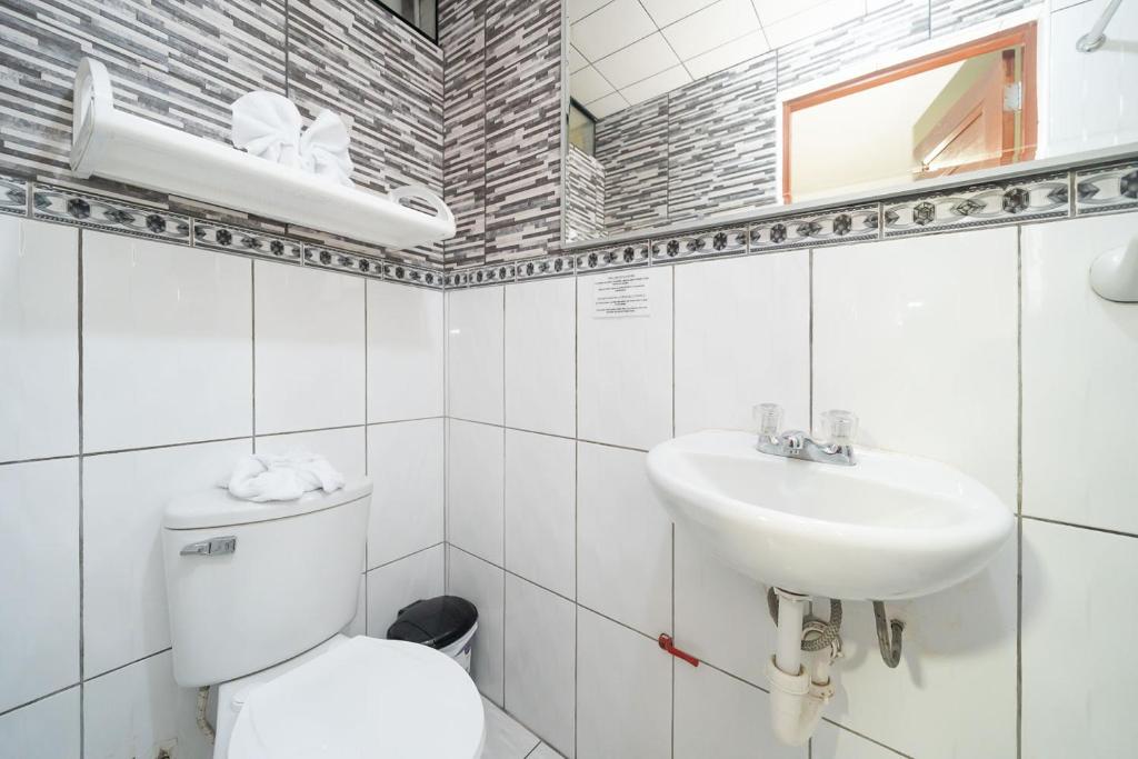 Koupelna v ubytování Imperial Inn Hospedaje Turistico