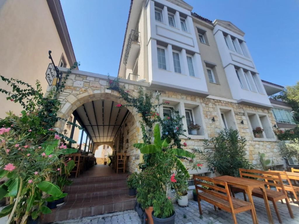 The building in which a panziókat is located