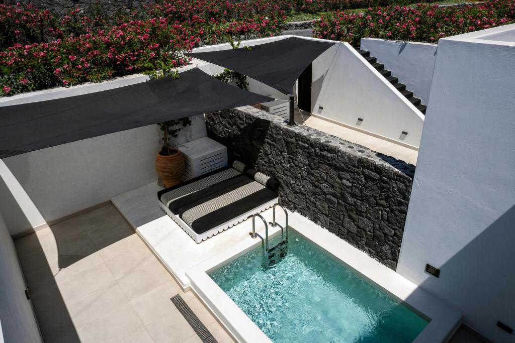 Cresanto Luxury Suites - 13