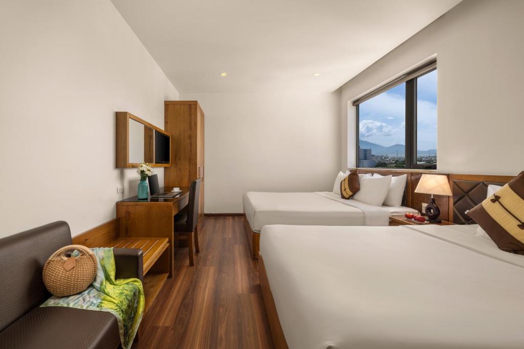 Phòng Gia Đình Deluxe Nhìn Ra Thành Phố