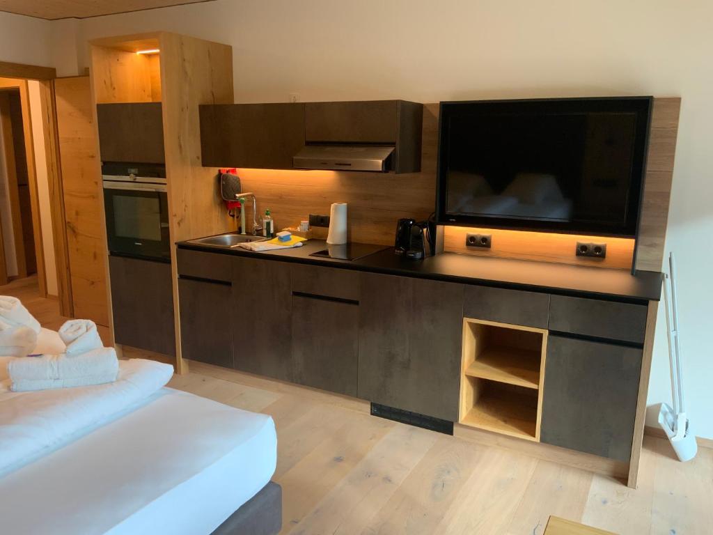 Kuchyň nebo kuchyňský kout v ubytování ad-fontanas Appartements Vandans